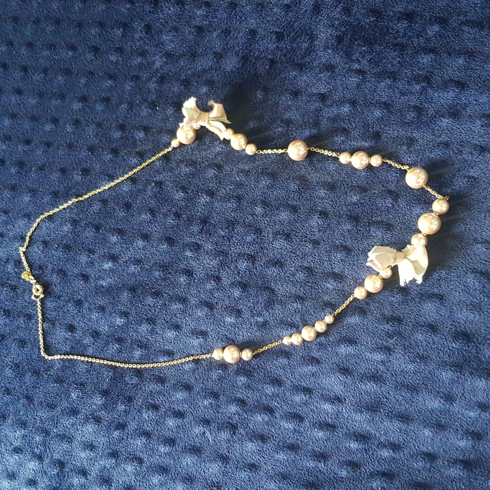J.Crew matte gold light blush pearl bow necklace - Picture 4 of 5